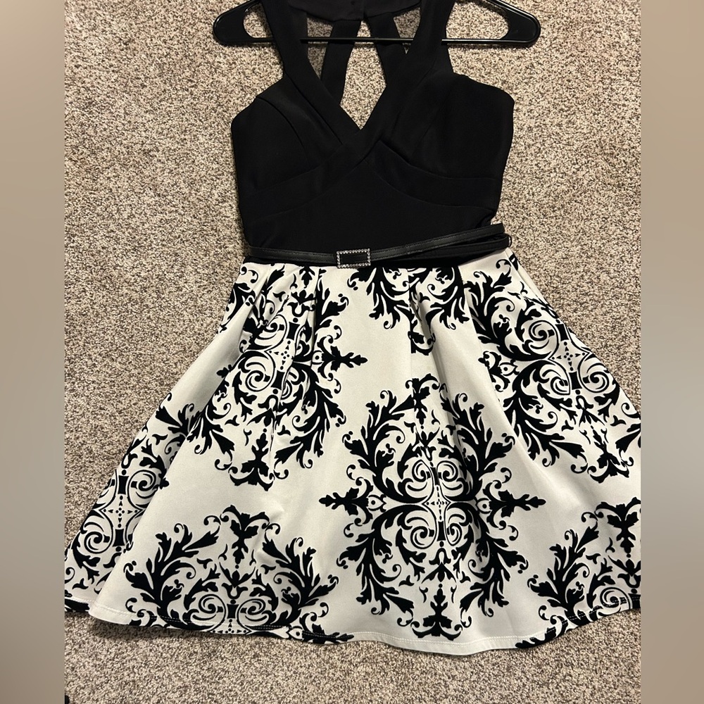 Juniors Dress